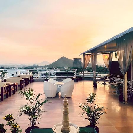 Hotel The Celebration By Amod Best Hotel & Rooftop Udajpur Exteriér fotografie