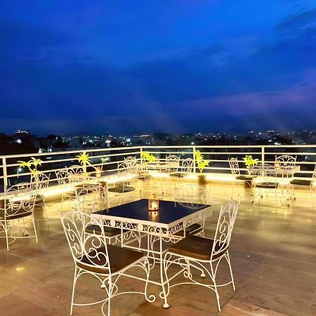 Hotel The Celebration By Amod Best Hotel & Rooftop Udajpur Exteriér fotografie
