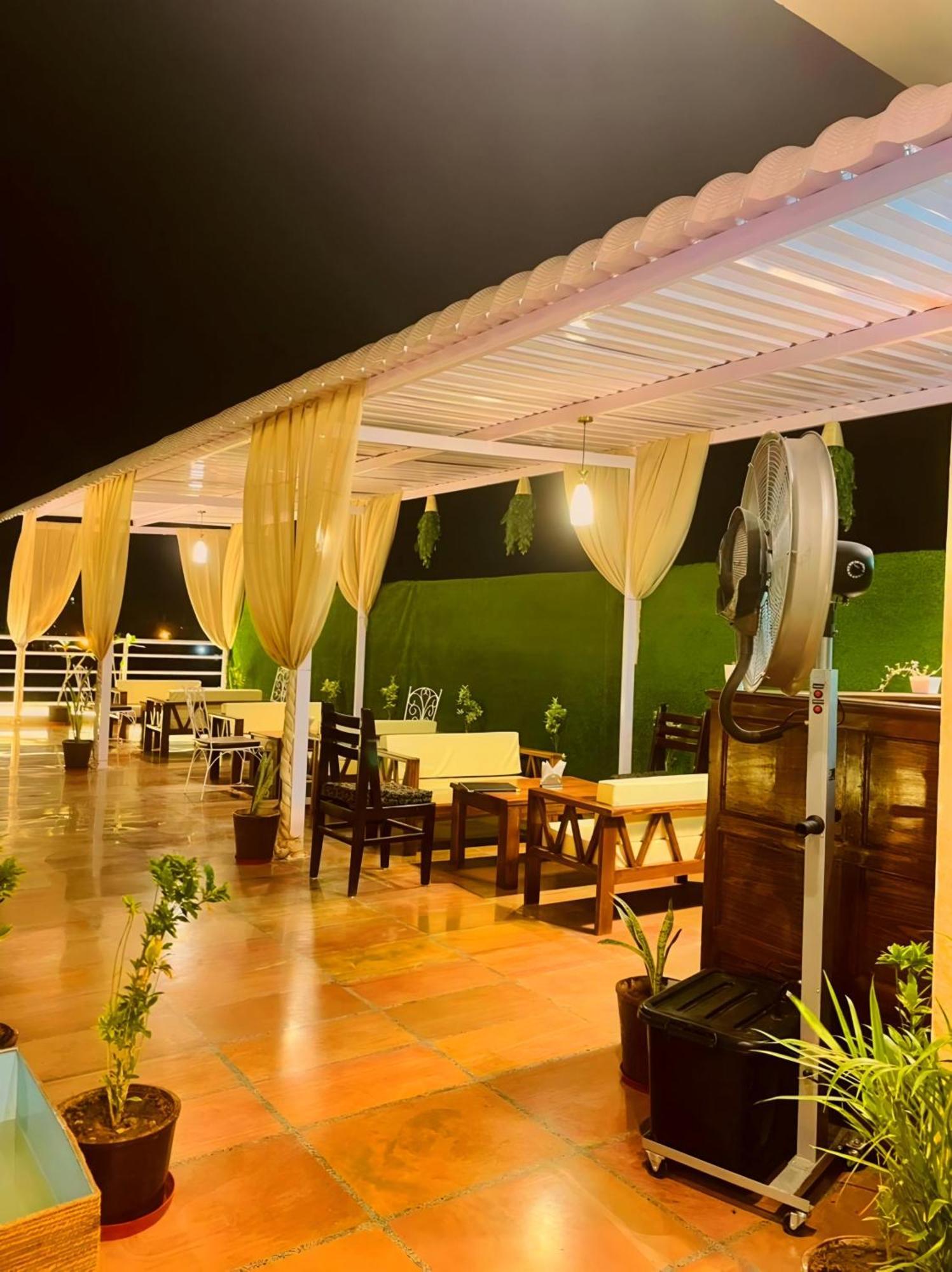 Hotel The Celebration By Amod Best Hotel & Rooftop Udajpur Exteriér fotografie