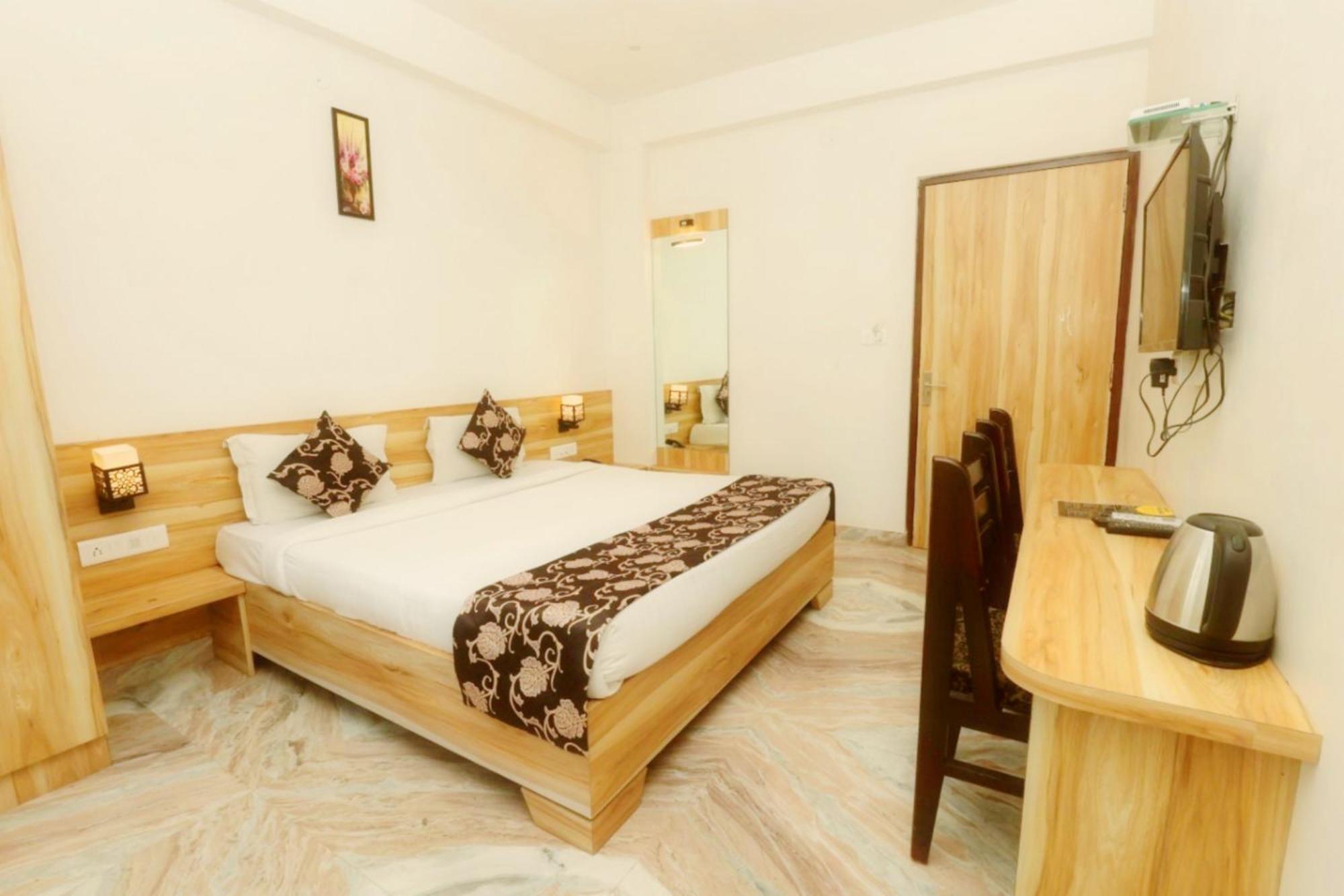 Hotel The Celebration By Amod Best Hotel & Rooftop Udajpur Exteriér fotografie