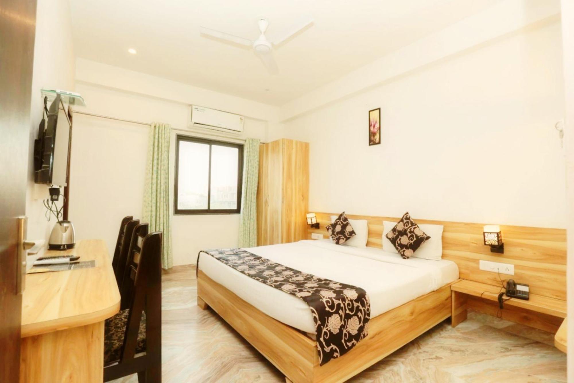 Hotel The Celebration By Amod Best Hotel & Rooftop Udajpur Exteriér fotografie